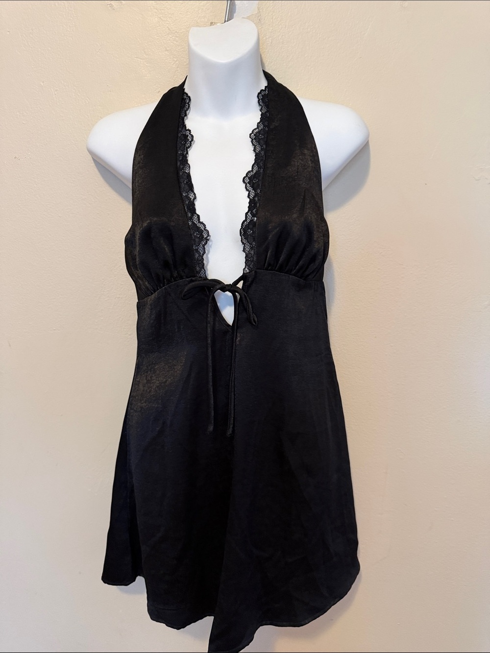 Forever 21 Black Lace-Trim Halter Mini Dress